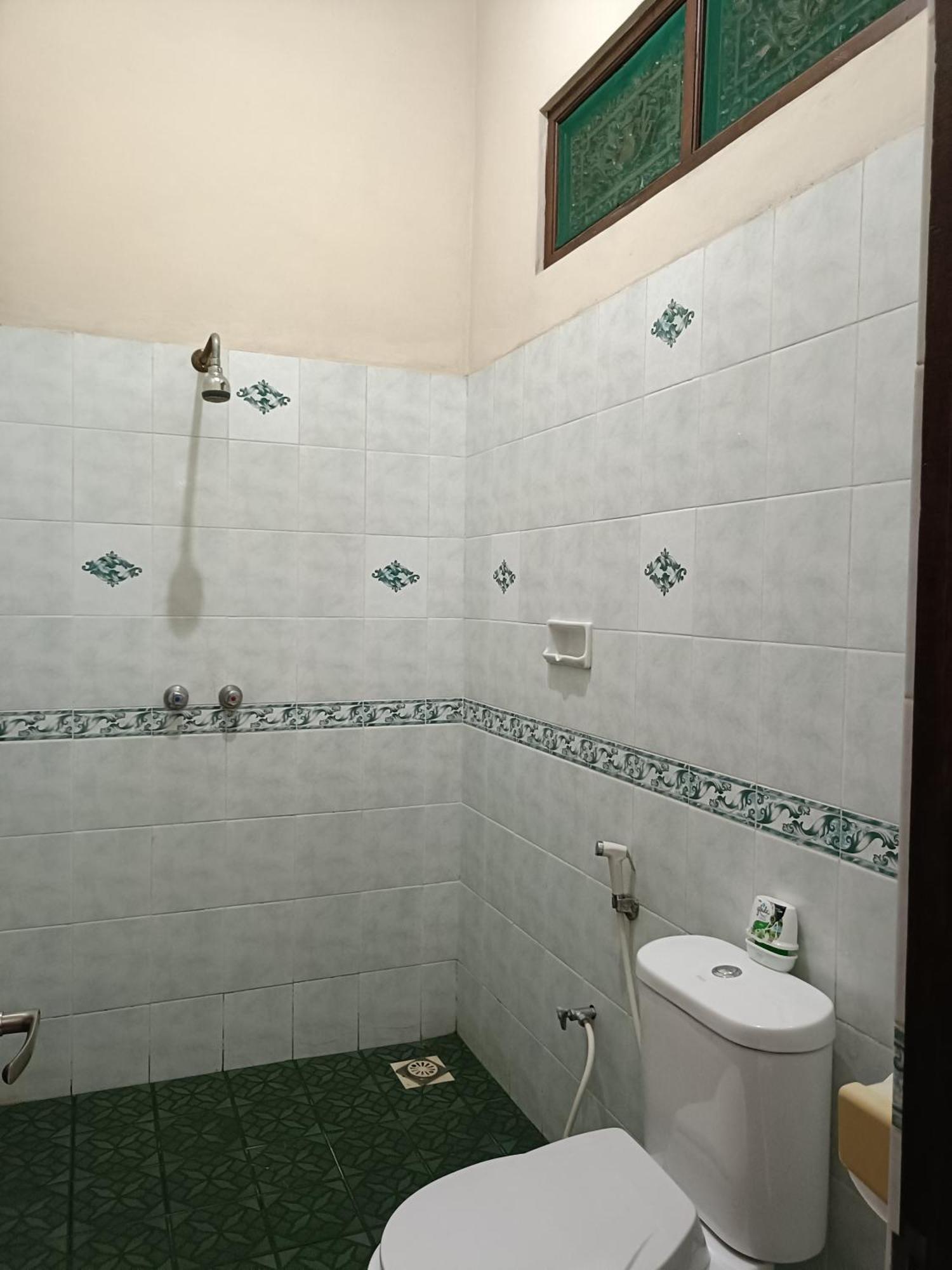 Ngetis Home Stay Санур Екстер'єр фото